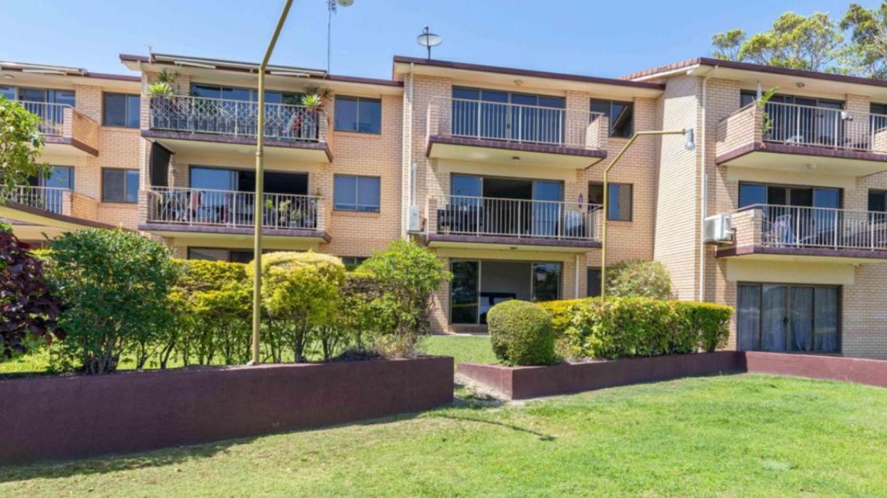 Seascapeatalexbeach Budget Accomodation Alexandra Headland Buitenkant foto
