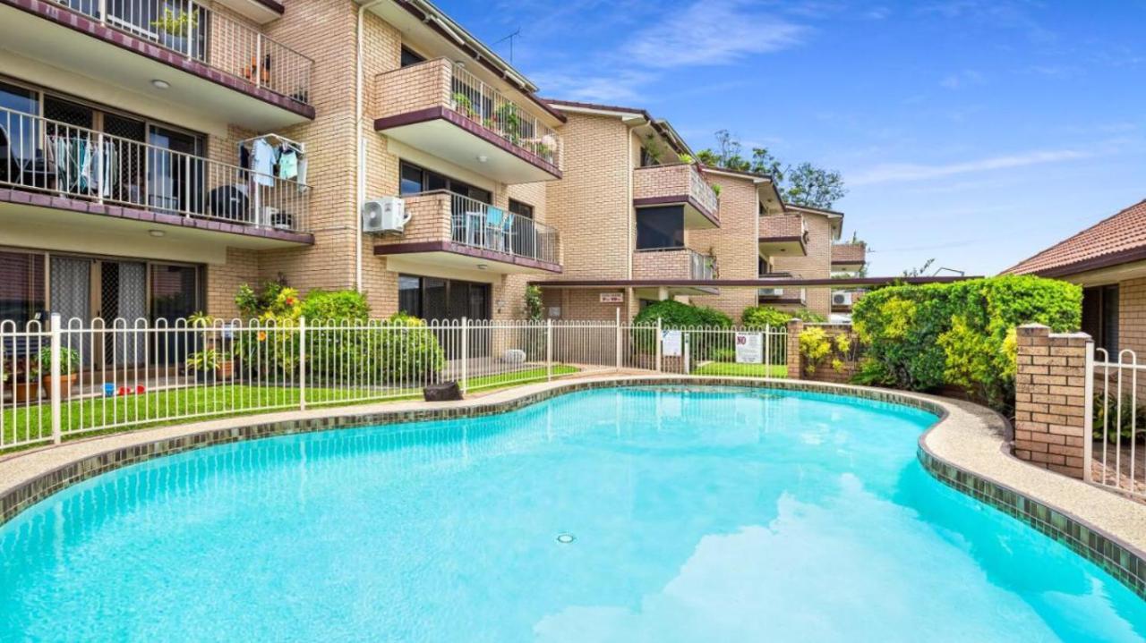Seascapeatalexbeach Budget Accomodation Alexandra Headland Buitenkant foto